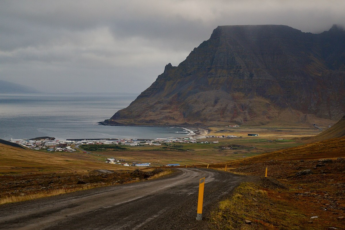 Bolungarvík Coast — aurora viewing location in Westfjords, Iceland