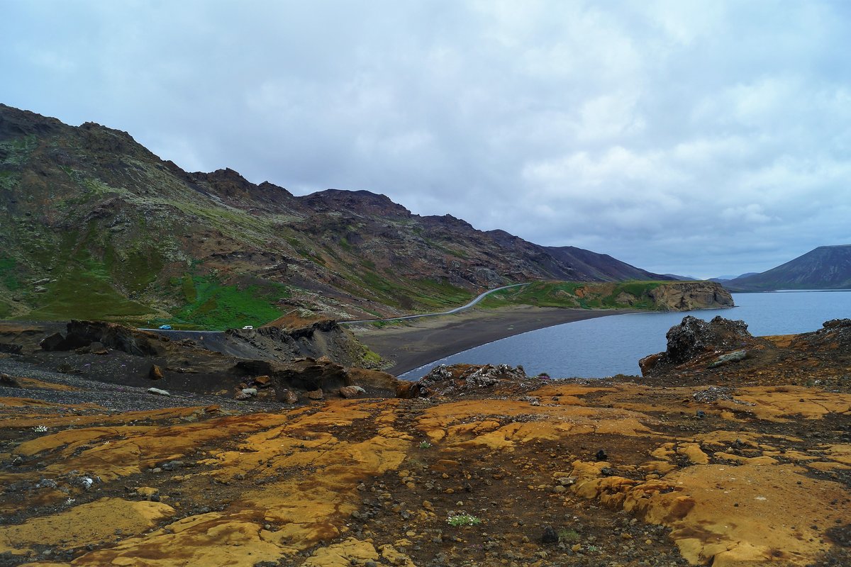 Kleifarvatn Lake — aurora viewing location in Reykjanes Peninsula, Iceland