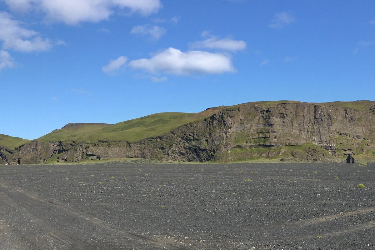 Hjörleifshöfði (Yoda Cave)